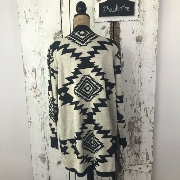 Charlie Paige Aztec drape front clasp sweater - Picture 3 of 7